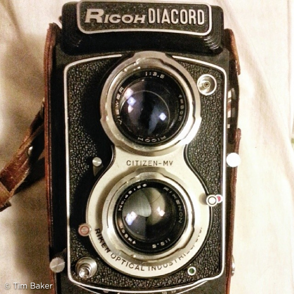 It's my new TLR Ricoh Diacord G! Medium Format, bitches. Could be anything upto 56 years old...